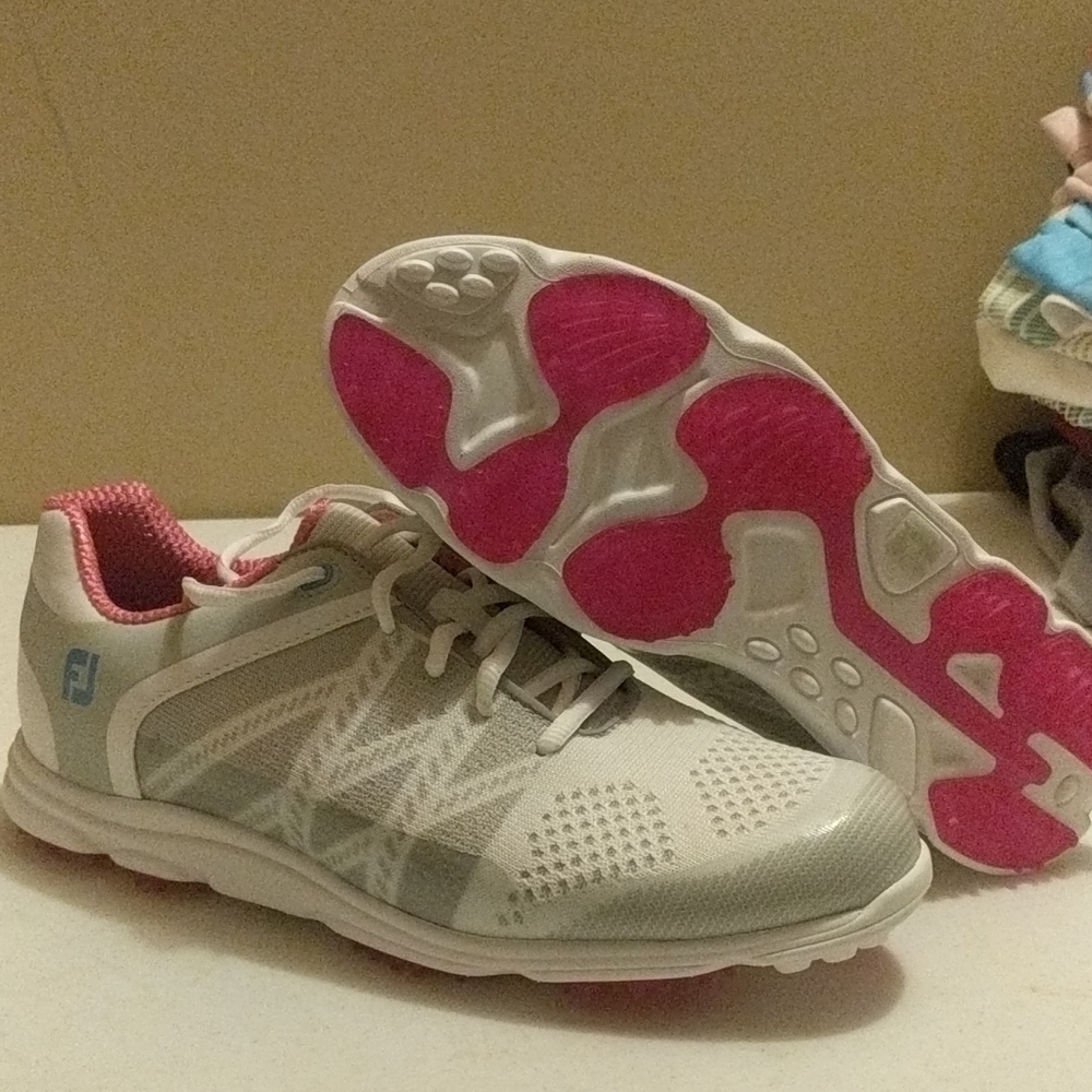 ladies sport SL shoes